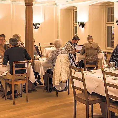 Hotel Kreuz 3*